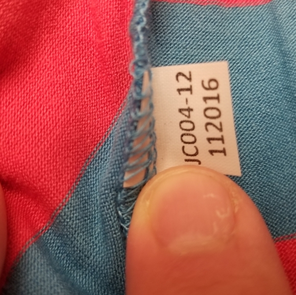 LuLaRoe classic tee. - Picture 7 of 7